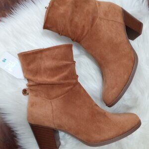 Time and Tru Women's Size 10 Western Slouch Heeled Booties